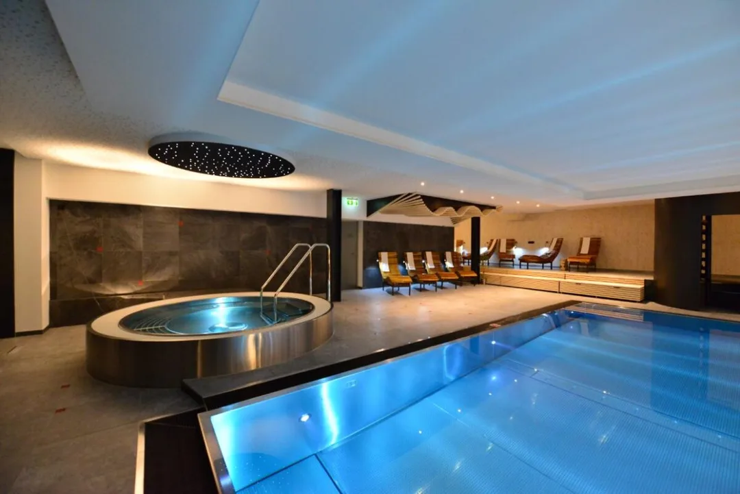 The Montanie Resort wellness pool and whirlpool