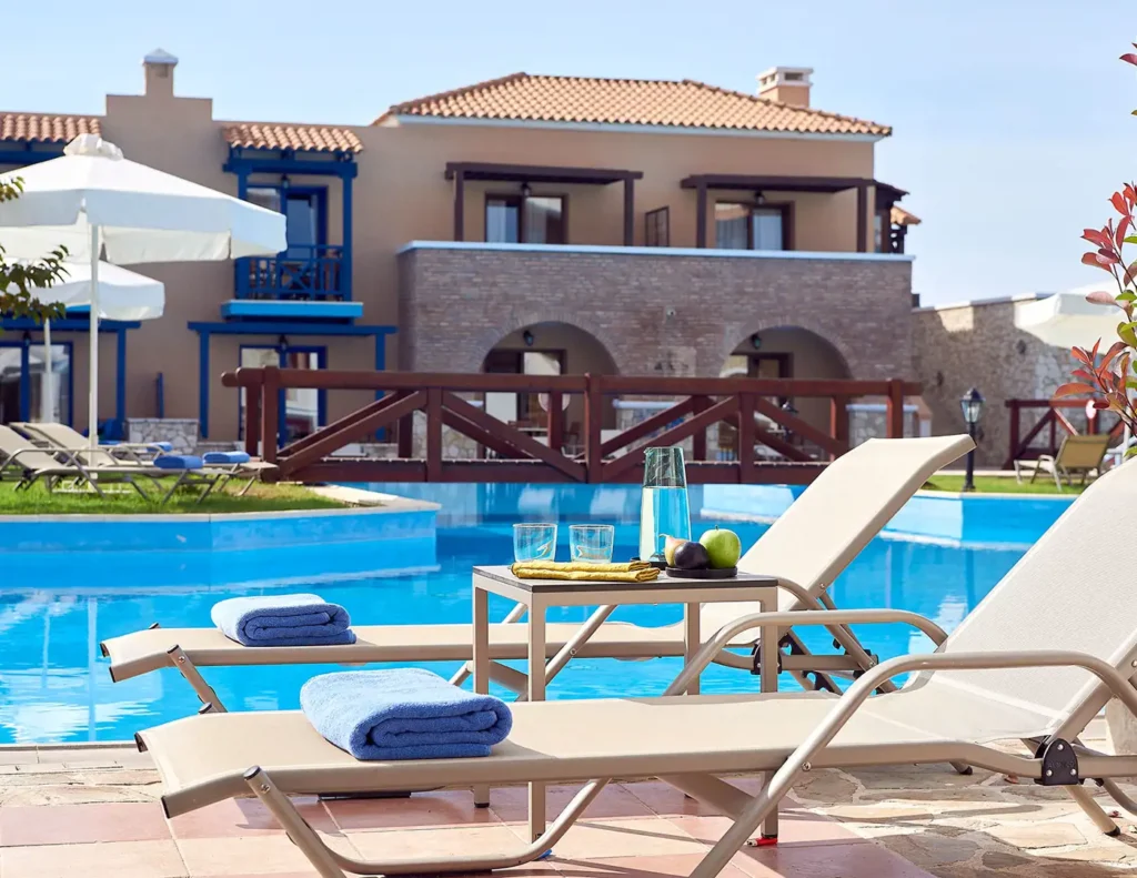 aldemar-olympian-village-resort-double-room-bungalow-swim-up-2 (1)